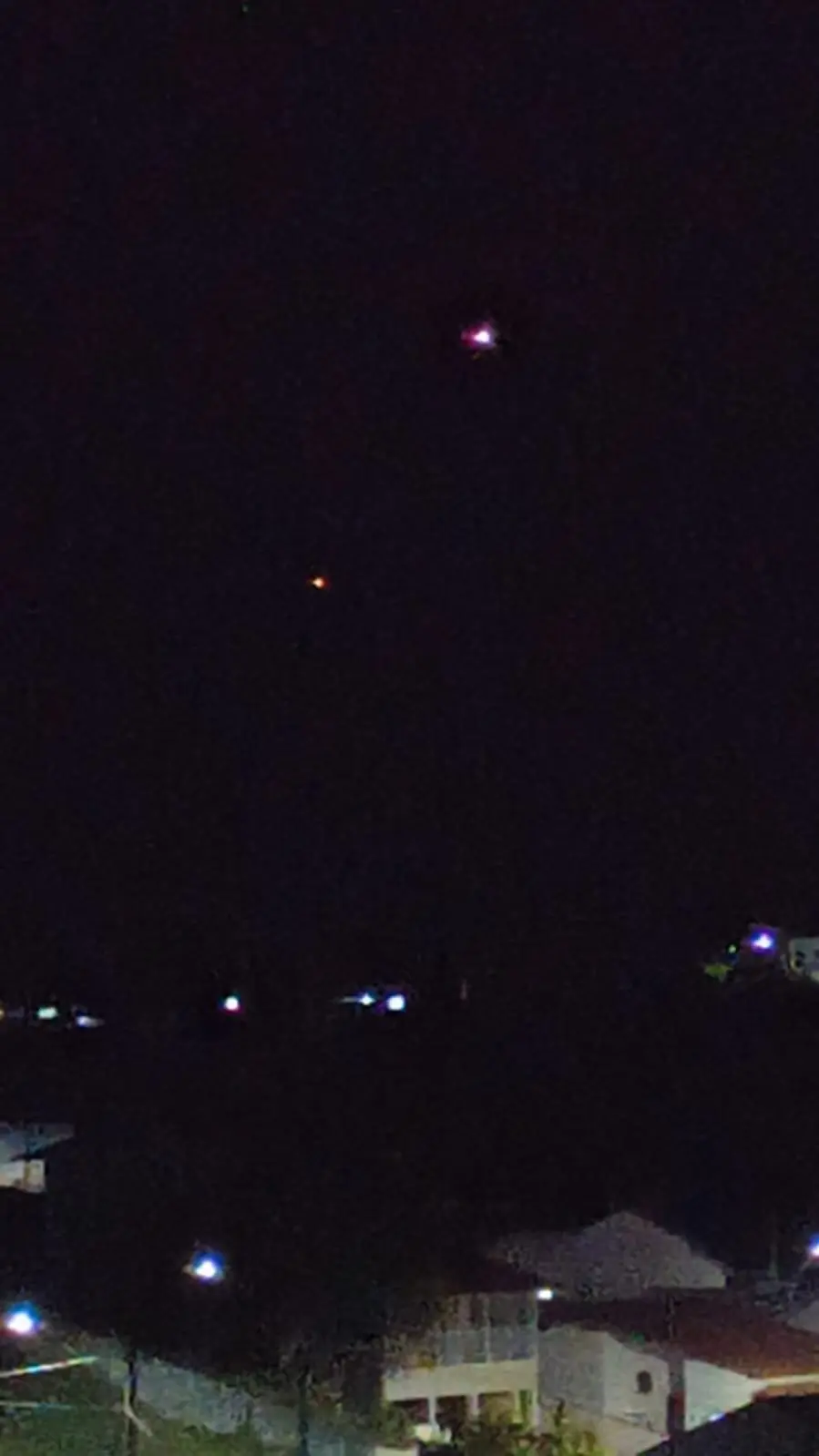 Mistério no céu: luzes em movimento intrigam moradores de Carandaí